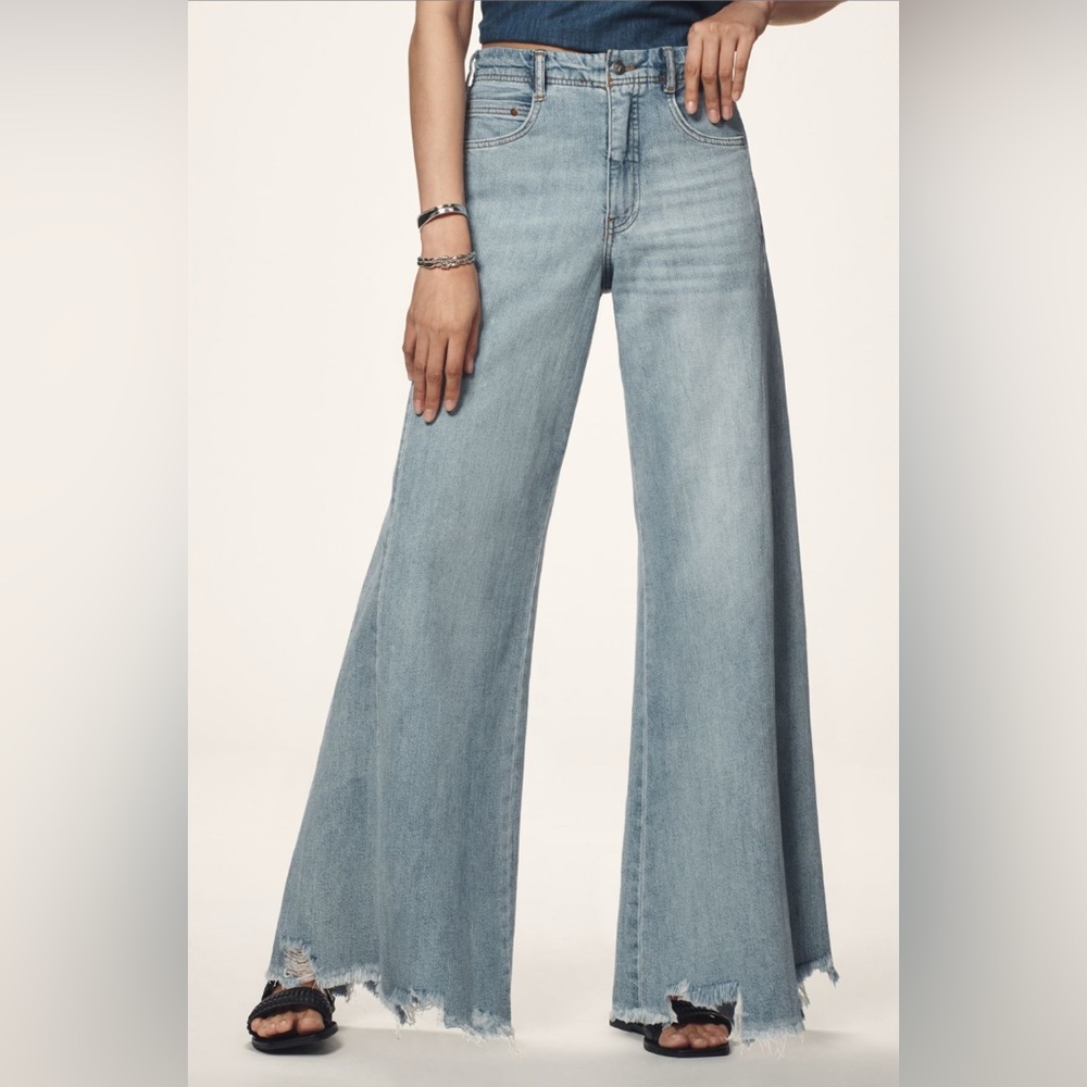 Pulcro Adi Regenerative Cotton Mid-Rise Flare Jeans - Picture 3 of 7